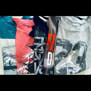 Lot of (5) T-shirts in excellent condition size M